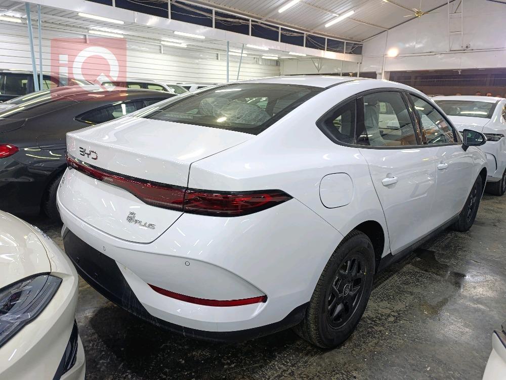 بی وای دی Qin Plus